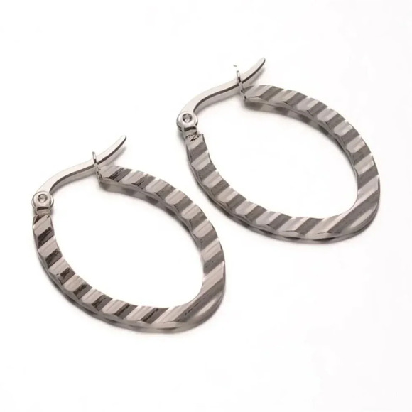 Surgical Stainless Steel Art Deco Zig Zag Carved 28mm Silver Hoop Earrings - Picture 1 of 2